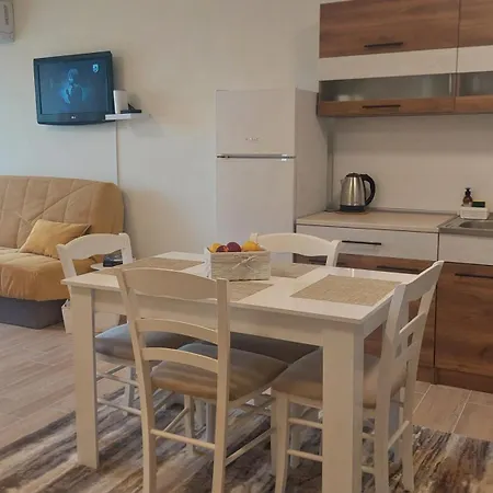 Krimski - Free Private Parking Apartment