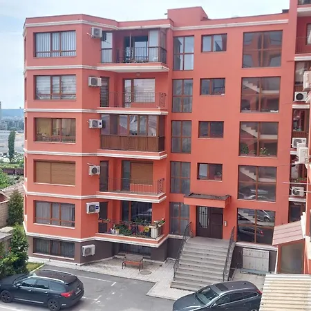 Krimski - Free Private Parking Warna