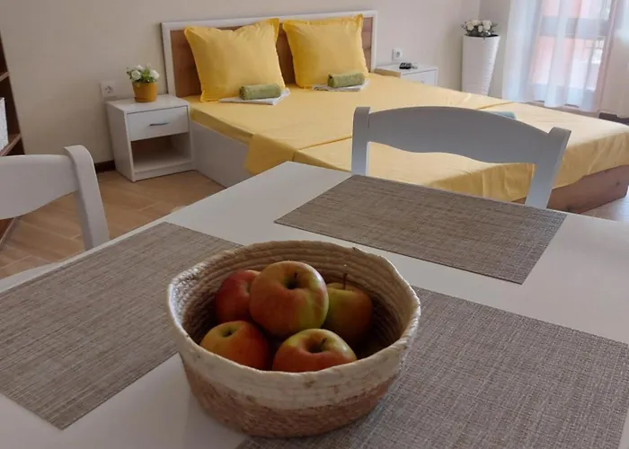 Krimski - Free Private Parking Apartment *