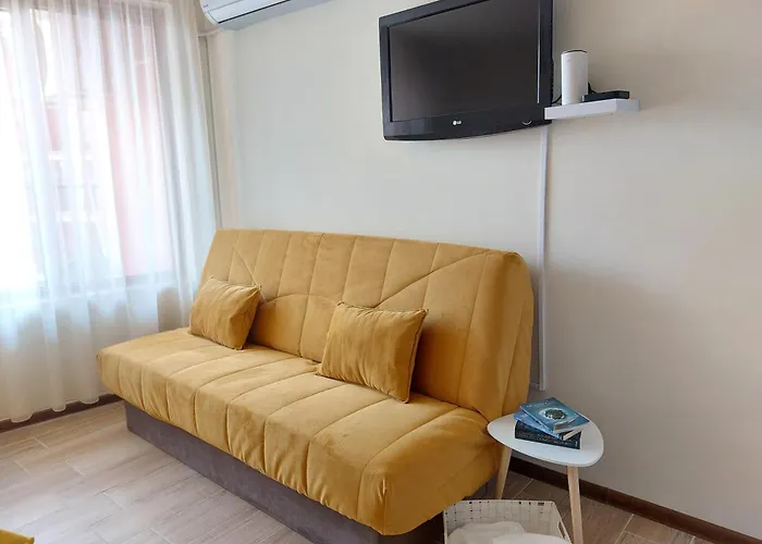 Krimski - Free Private Parking Apartment Warna